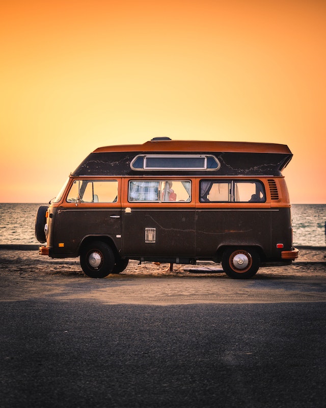 CAMPER