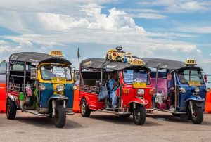 Elektrische tuktuks: veelzijdigheid en voordelen voor de moderne stad